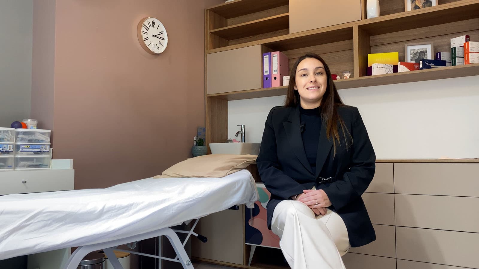Dr Cinthya Vega